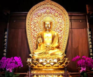 恭迎药师琉璃光如来圣诞，祈愿消灾延寿，众生安康！