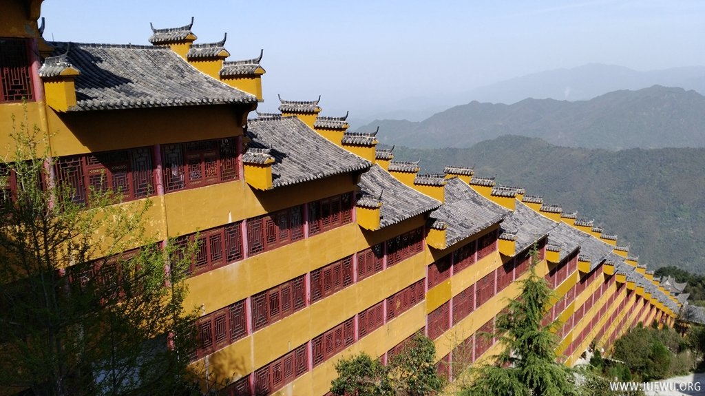 九宫山无量寿禅寺寺院内