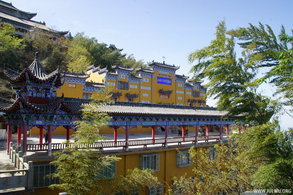 九宫山无量寿禅寺寺院内
