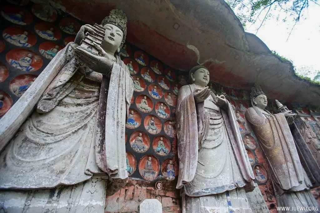 大足石刻雕塑，到摩崖石刻 石窟艺术巅峰之作[78P]